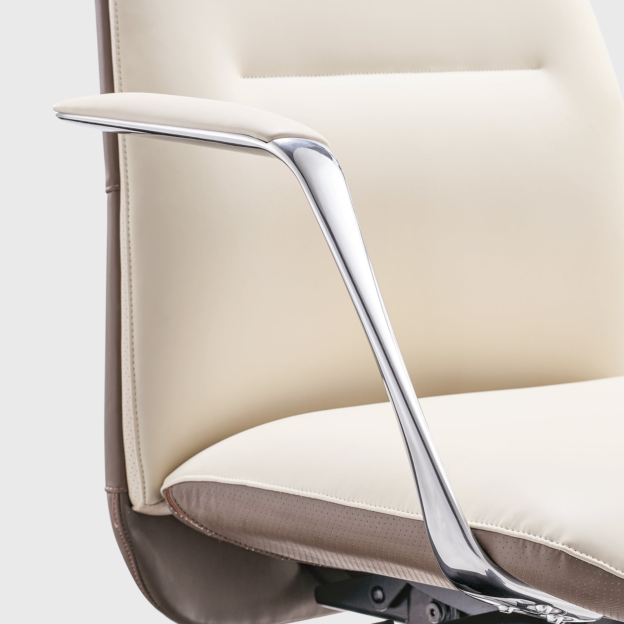 Eureka Royal OC08 Slim Silicone Leather Executive Office Chair